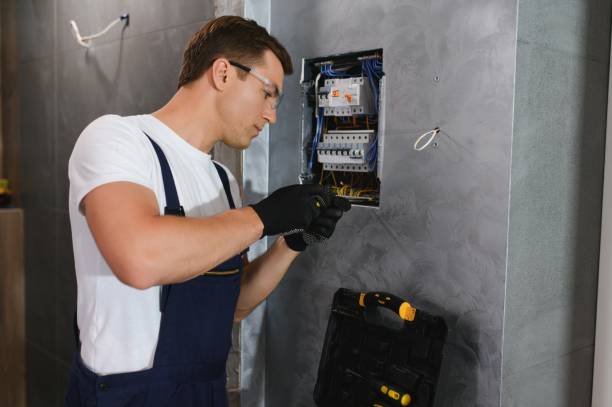 Best Circuit Breaker Repair  in Enumclaw, WA